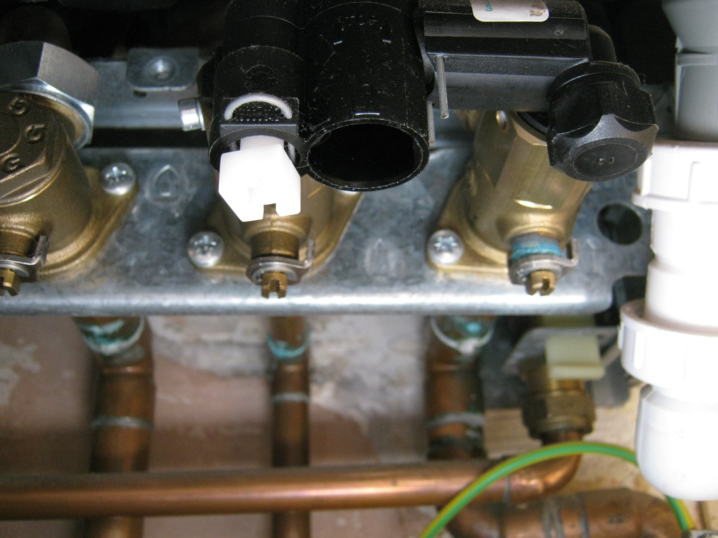 Turning off the direct cold feed valve to worceter combi boiler