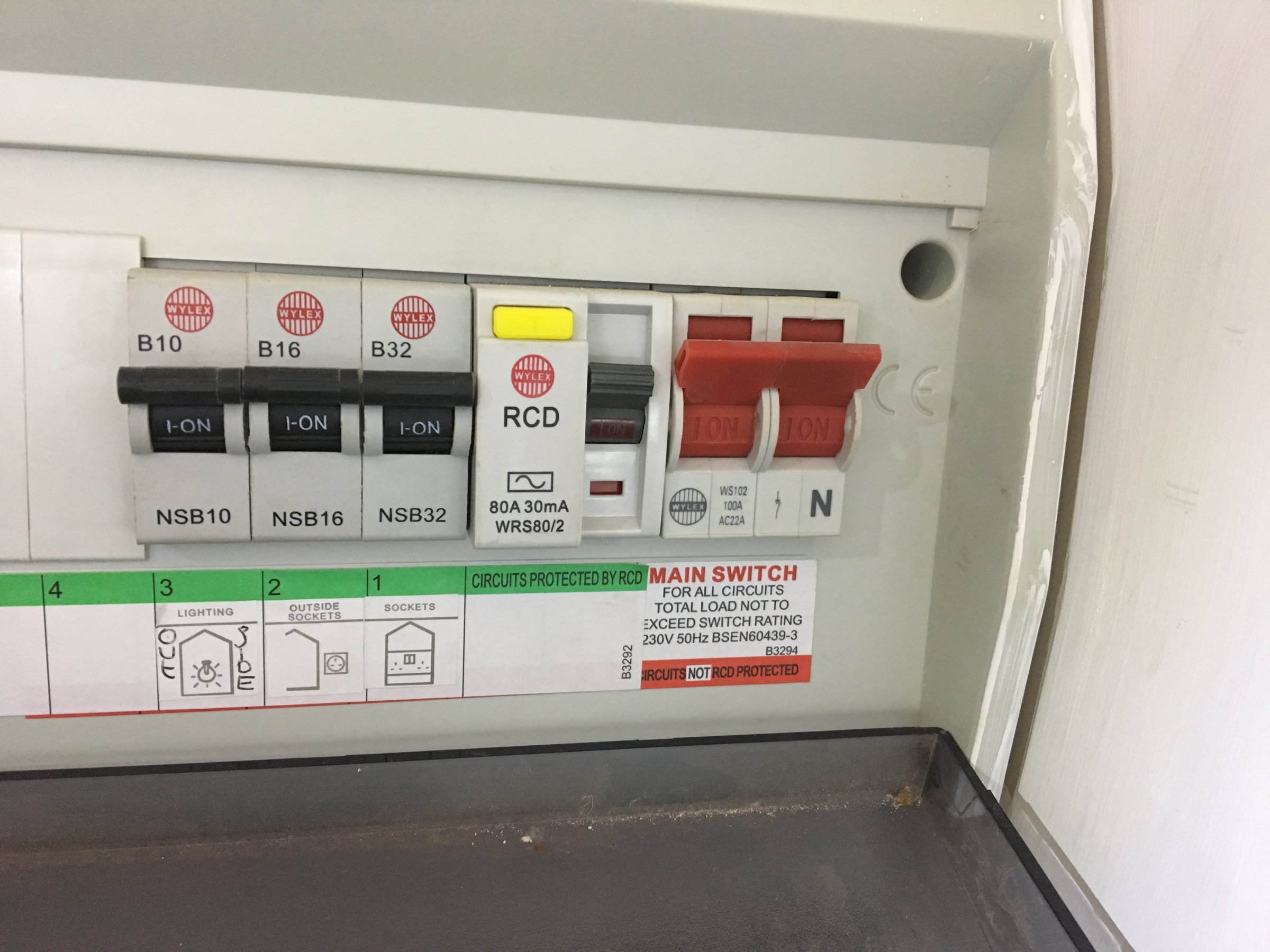 RCD not tripping? Mystery power off. Page 2 DIYnot Forums