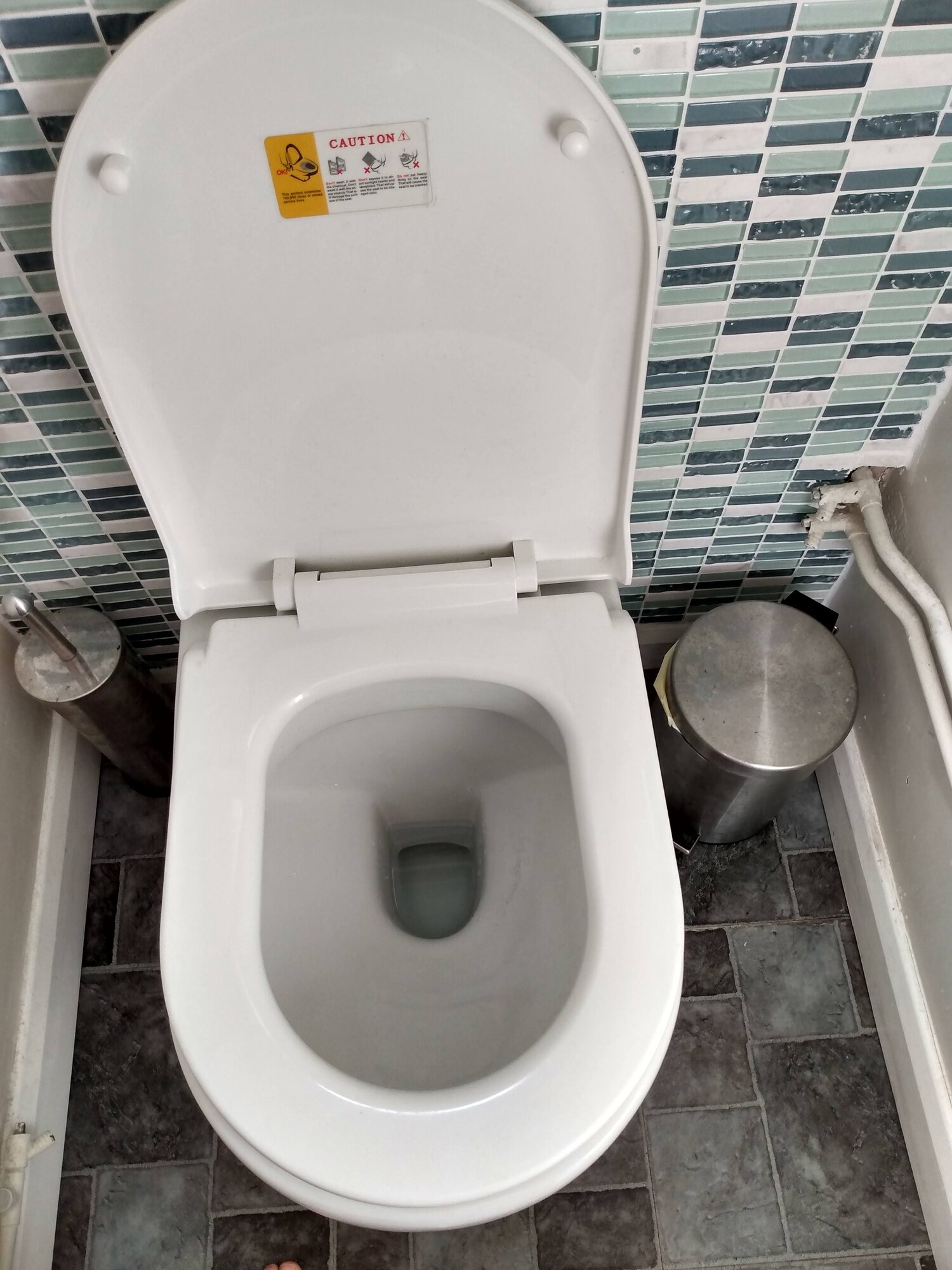 Removing top fix toilet seat need help DIYnot Forums