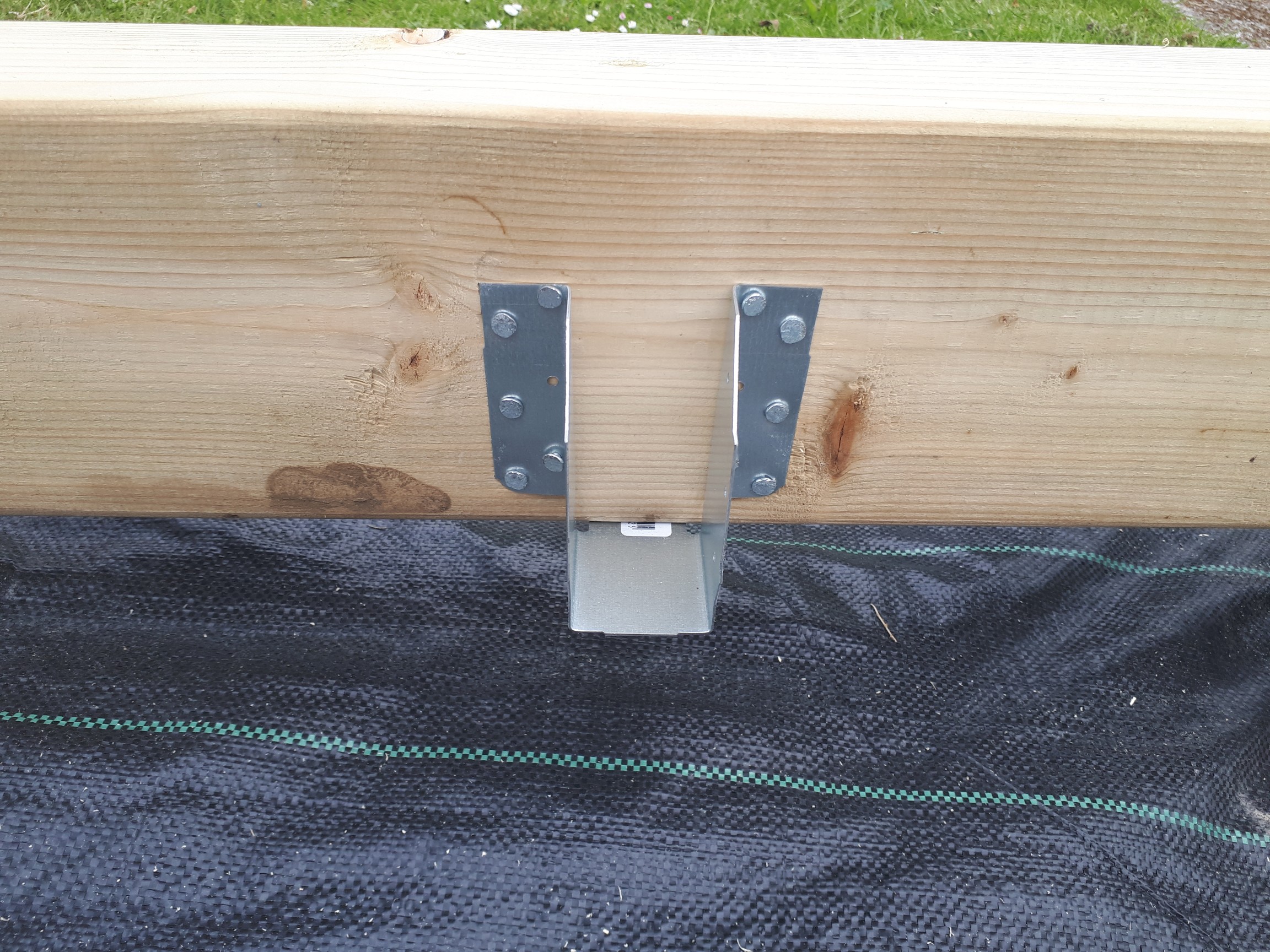 joist hangers for noggins