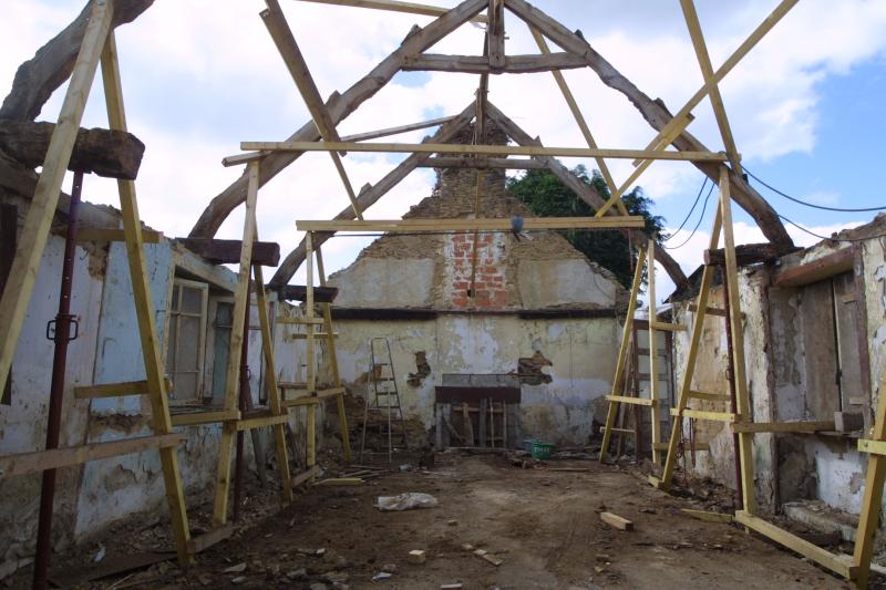 Joists removed. Crook Frames supported