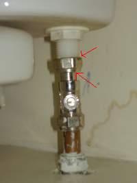 Leaking cistern inlet