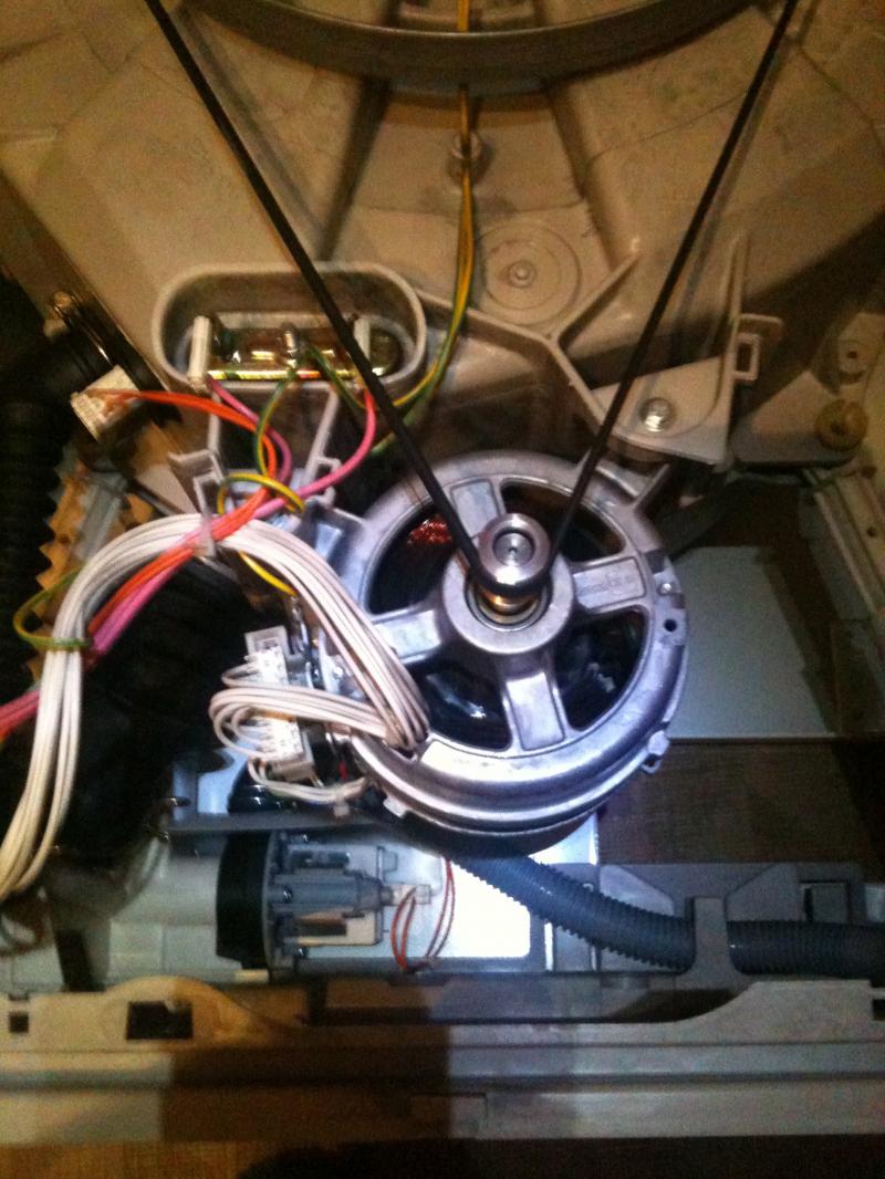 Motor and pulley assembly