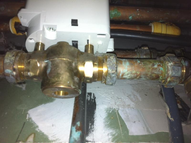 Motorised valve on right of cylinder