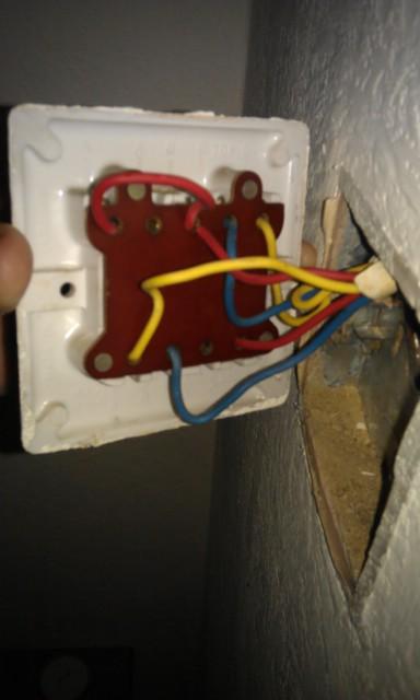 Wiring a 3 gang 2 way light switch | DIYnot Forums