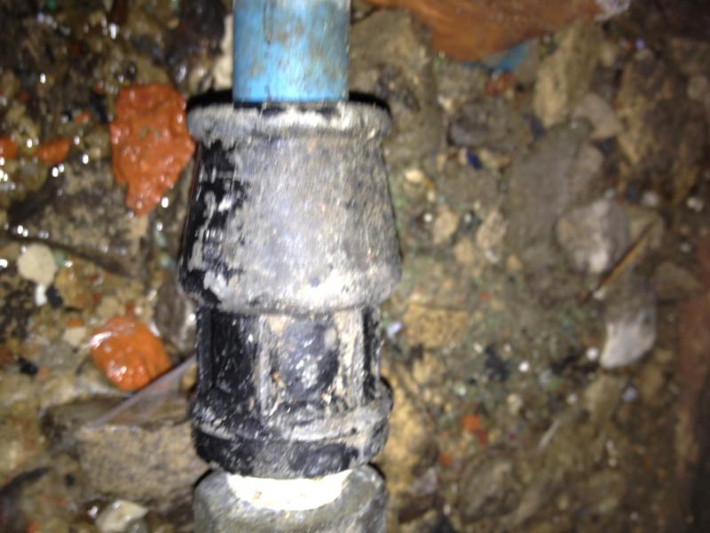 PEX pipe connector