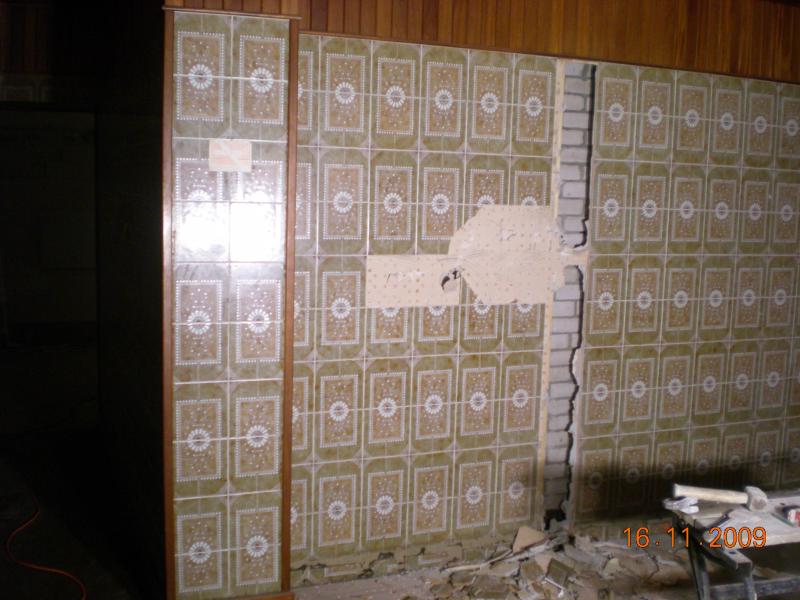 Posistion of door opening...