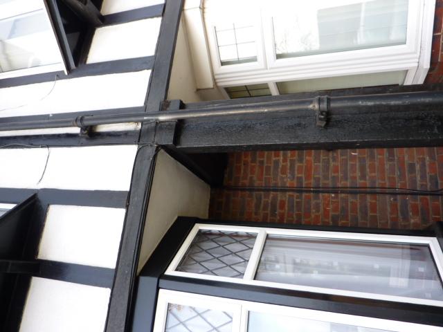 post supports bedroom?