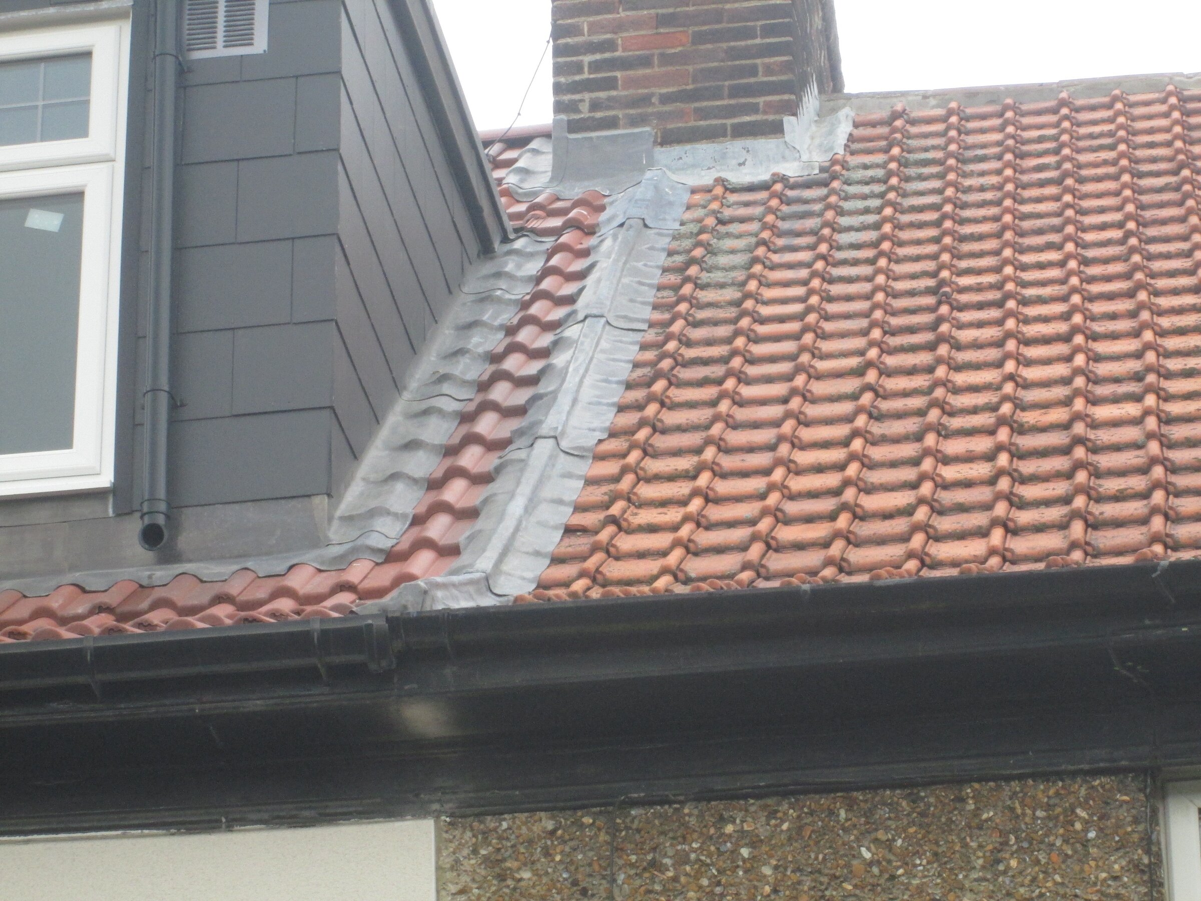 Rear Roof Join Flashing Close Up