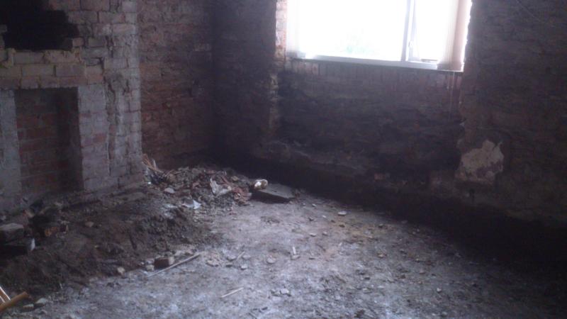 Rear room, view of back window