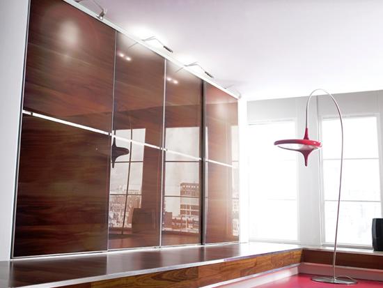 Reflex & Walnut High Gloss