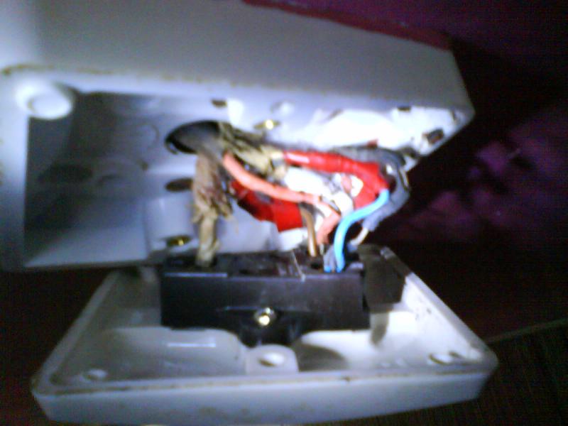 Rubber insulated wiring to light switch