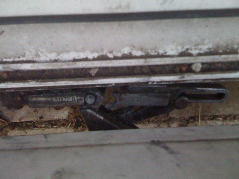 runner showing broken part