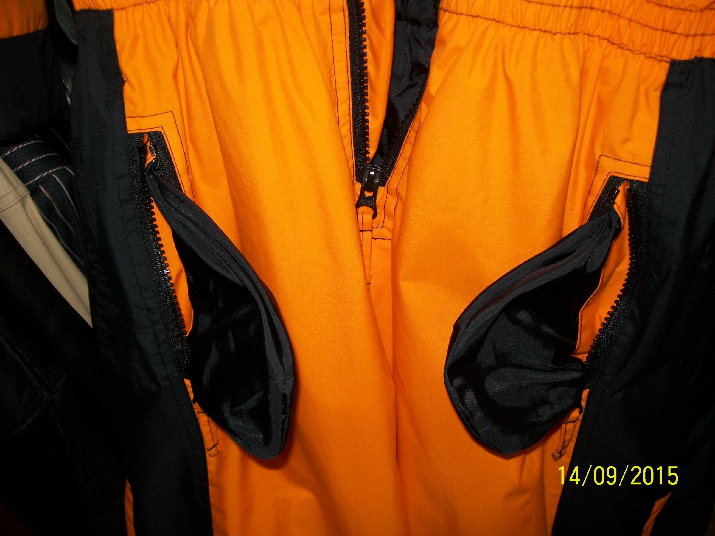 Satin_lined_skisuit_pockets