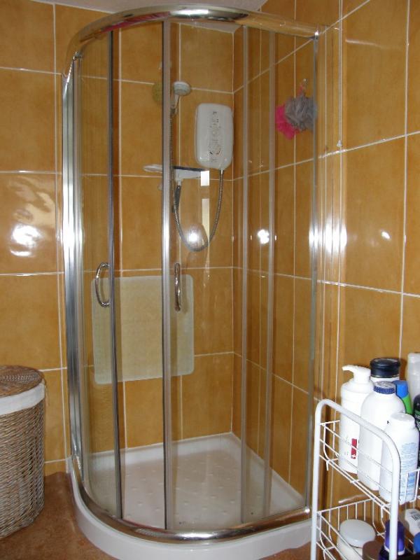 Shower enclosure