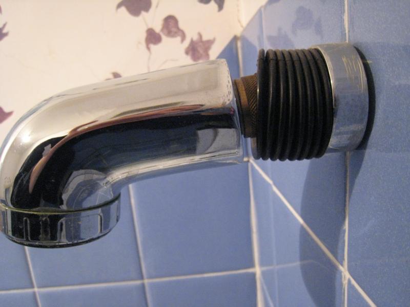 Showerhead connector