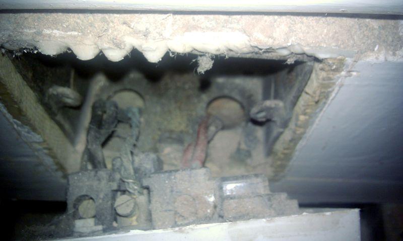 Single socket wiring