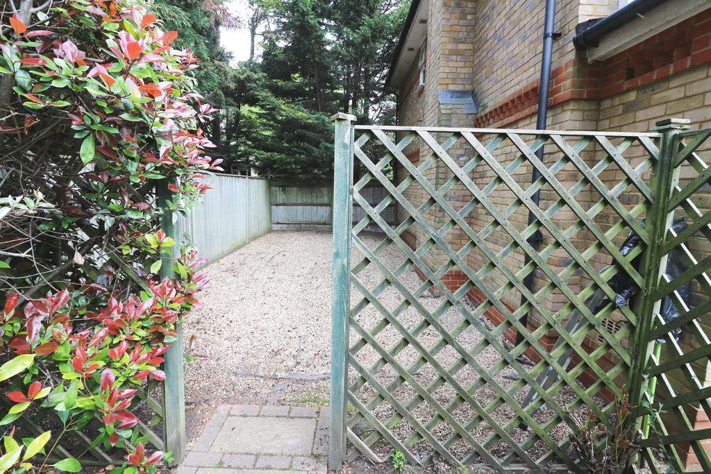 Space between fence and external wall