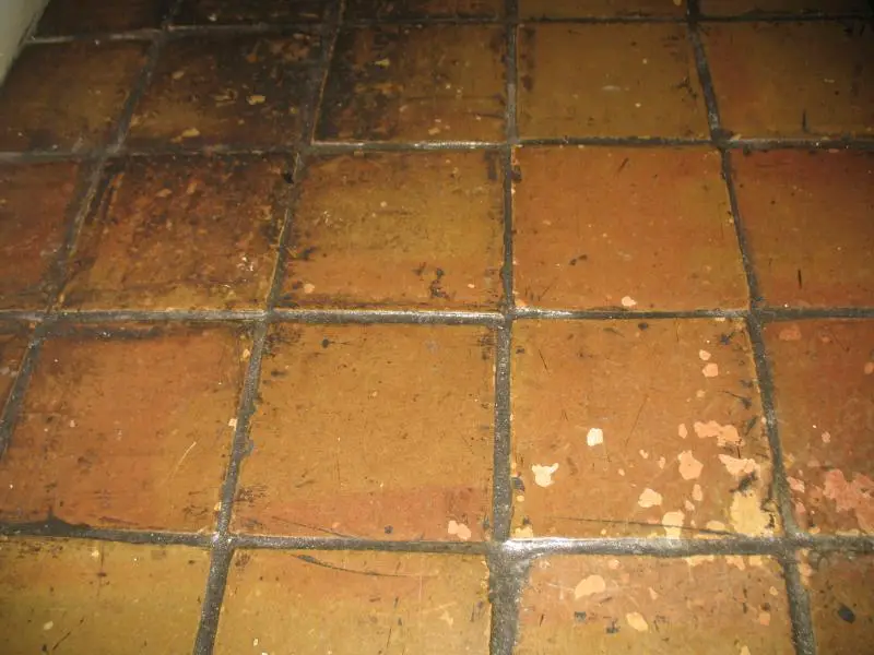 Stained tile with chipping