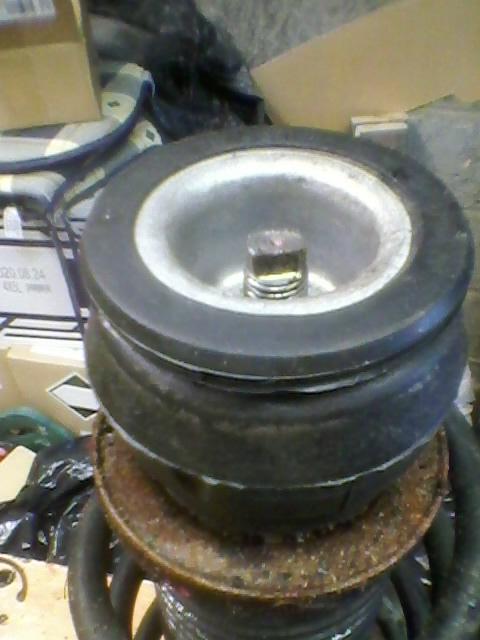 Strut Top Disc