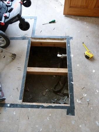 Suspended floor 'hatch'