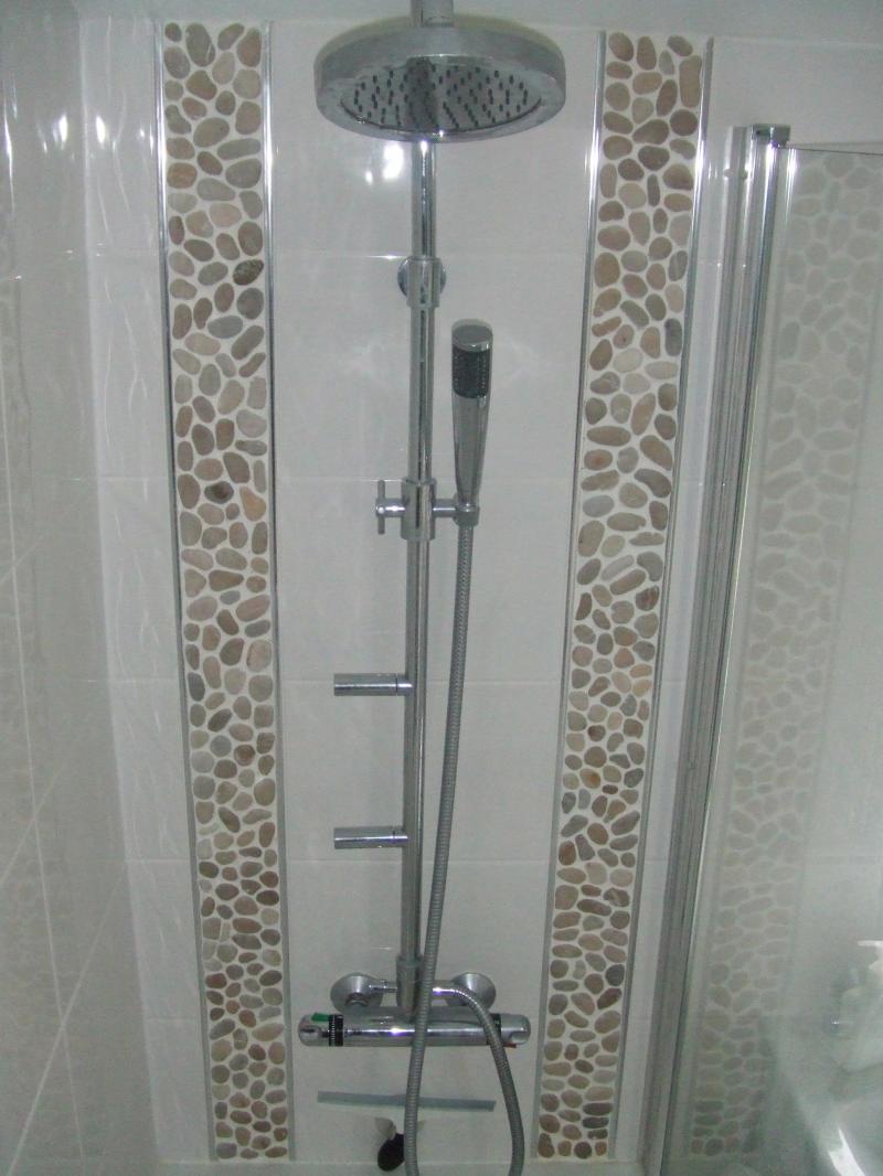 Thermostatic shower