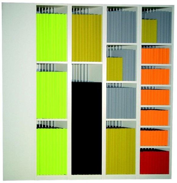 Tile shelving with metal rods