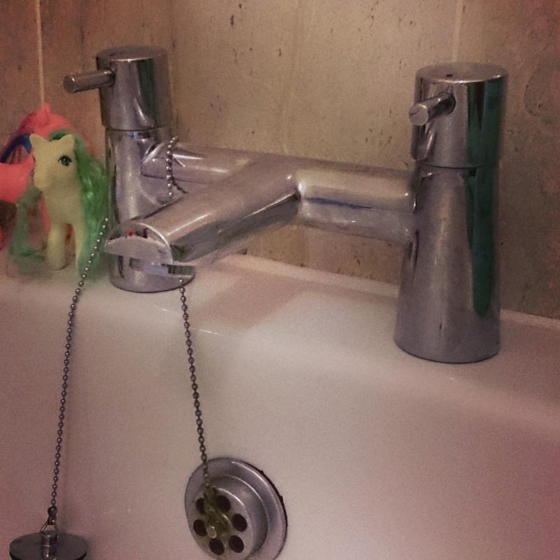 Titan Ozimix3 bath tap