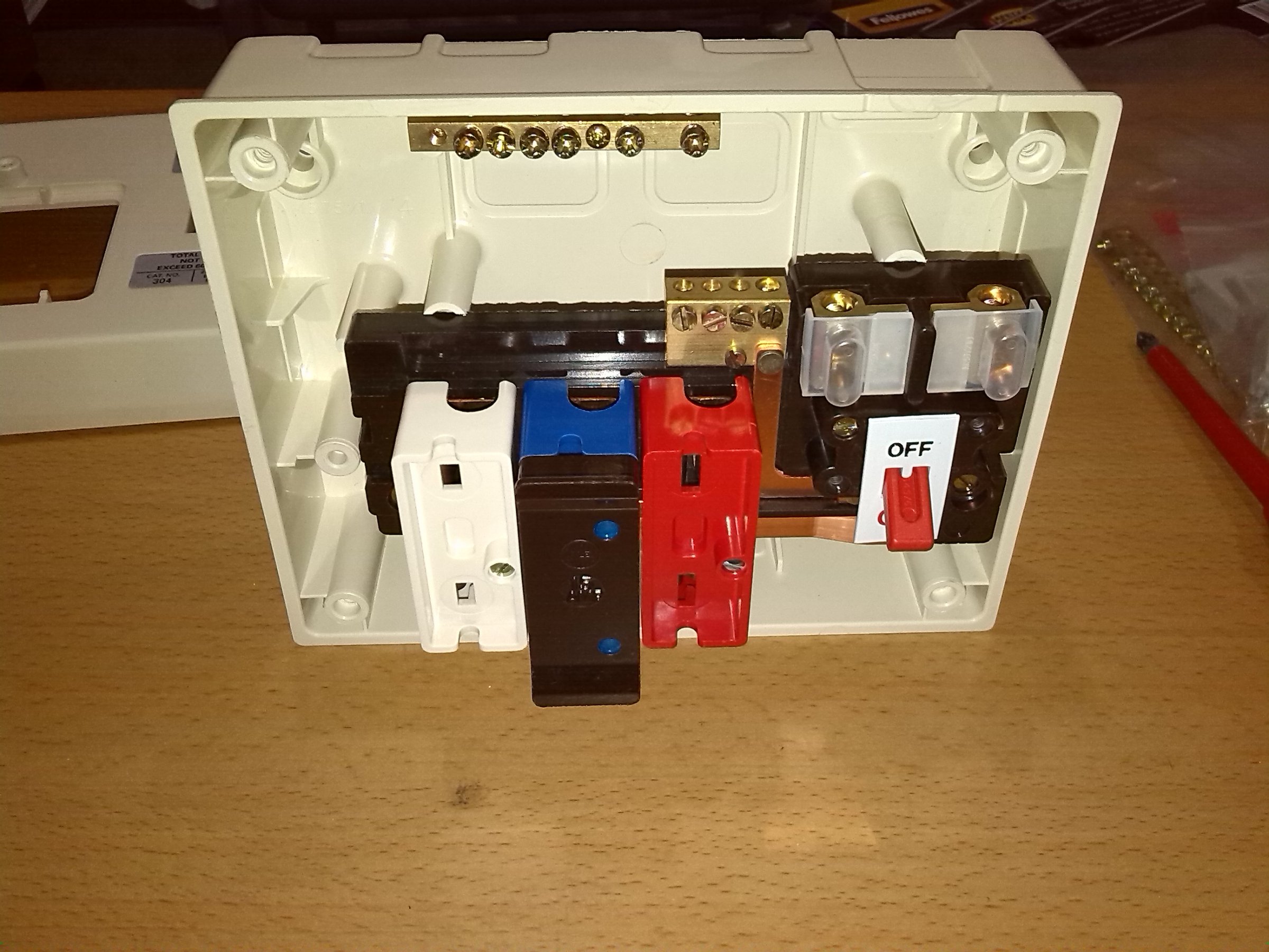 TRADITIONAL_WYLEXSTANDARD_FUSEBOX (1)