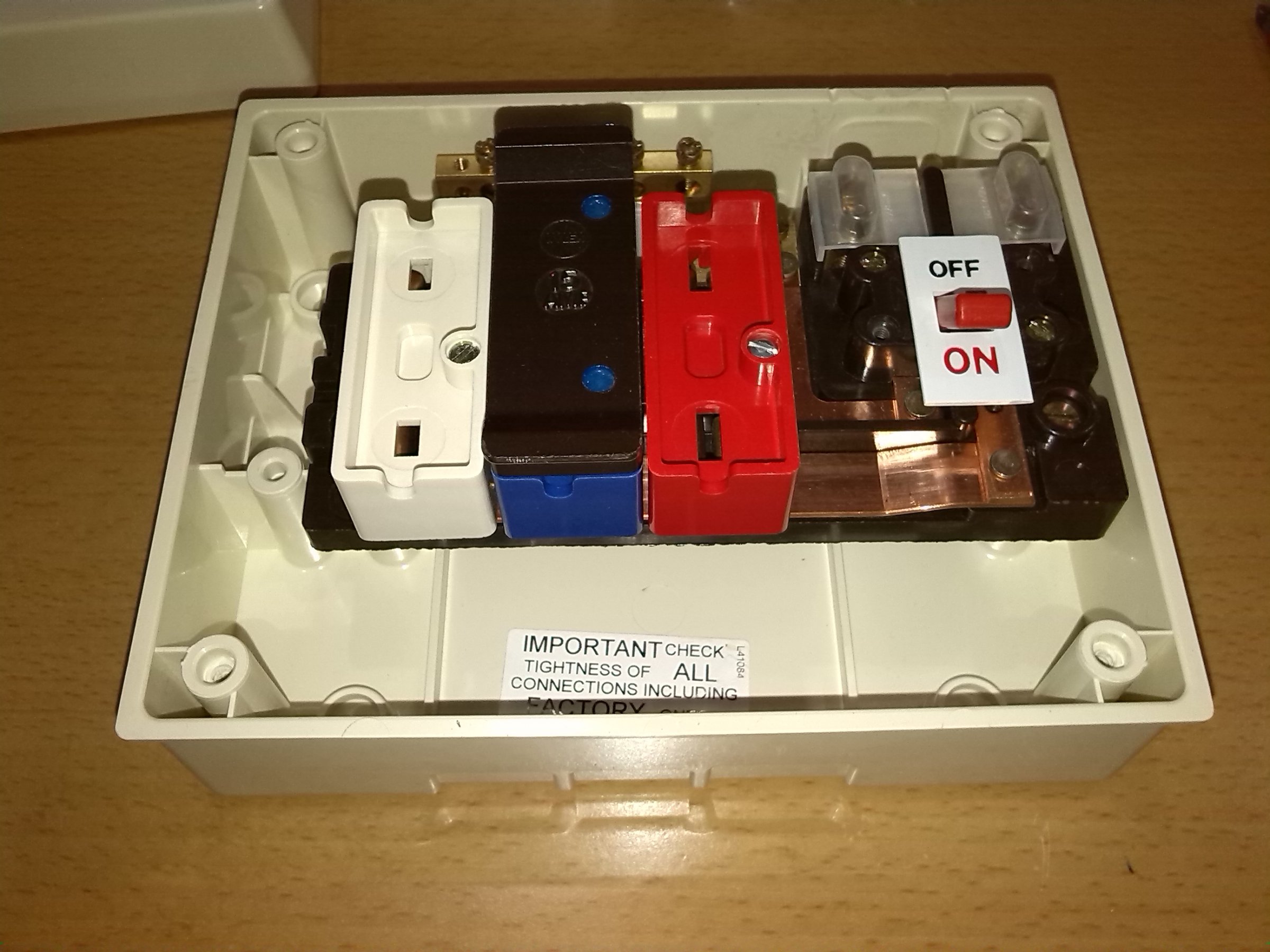 TRADITIONAL_WYLEXSTANDARD_FUSEBOX (2)