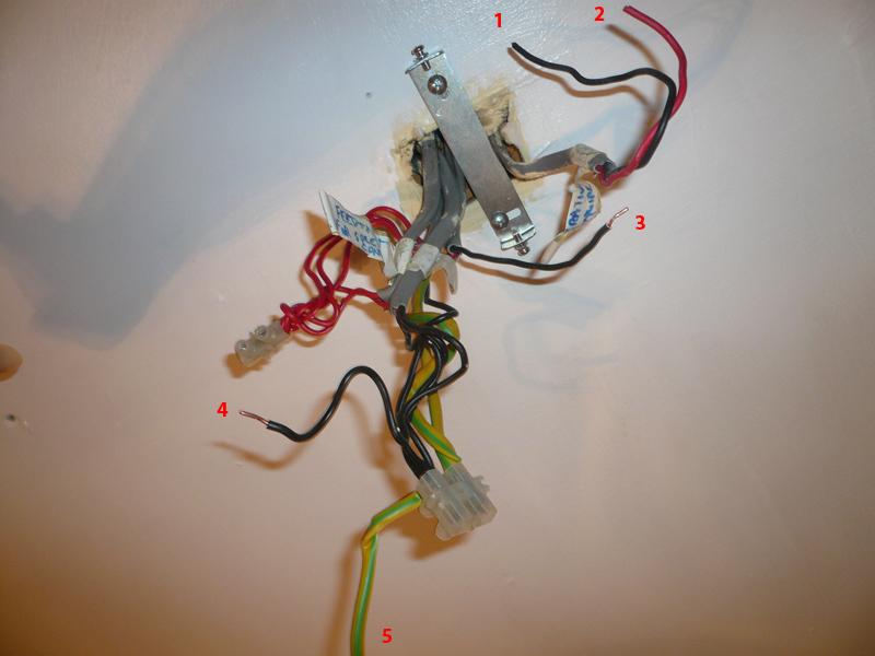 Fitting a new light quick question with fun diagrams! DIYnot Forums