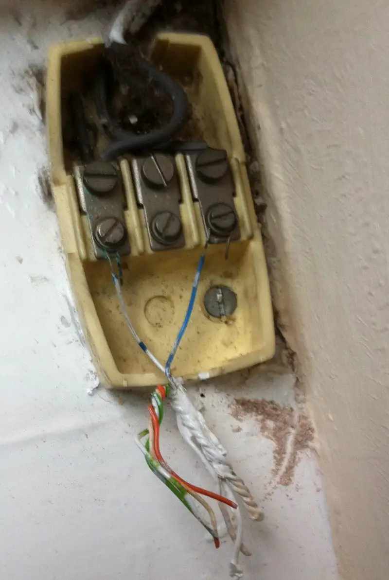 fitting a BT master socket to a junction box | DIYnot Forums phone line junction box wiring diagram 
