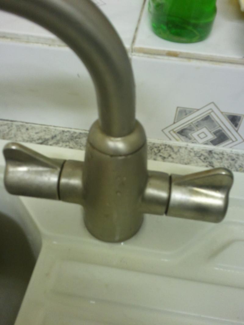 kitchen sink tap leaks .. how to mend? DIYnot Forums
