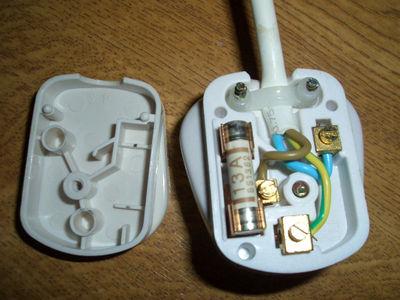 Two appliances in one plug | DIYnot Forums