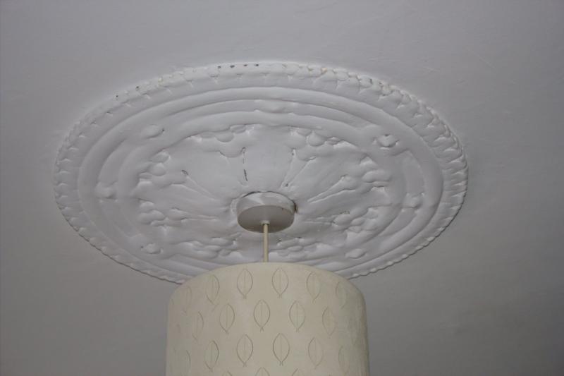 Advice On Ceiling Rose Diynot Forums - How Do You Attach A Ceiling Rose