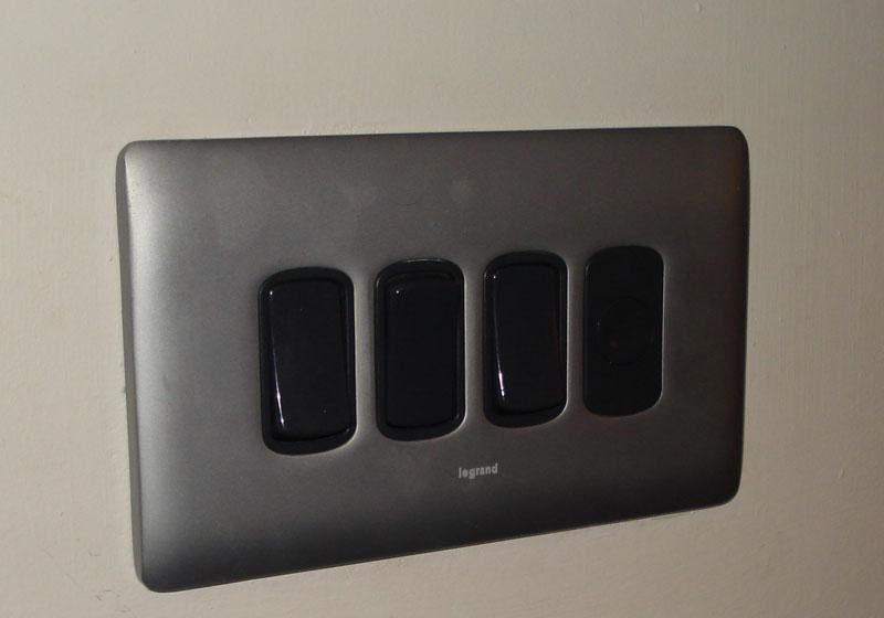 Blown Dimmer Switch / Bulb Lights now always on? DIYnot Forums