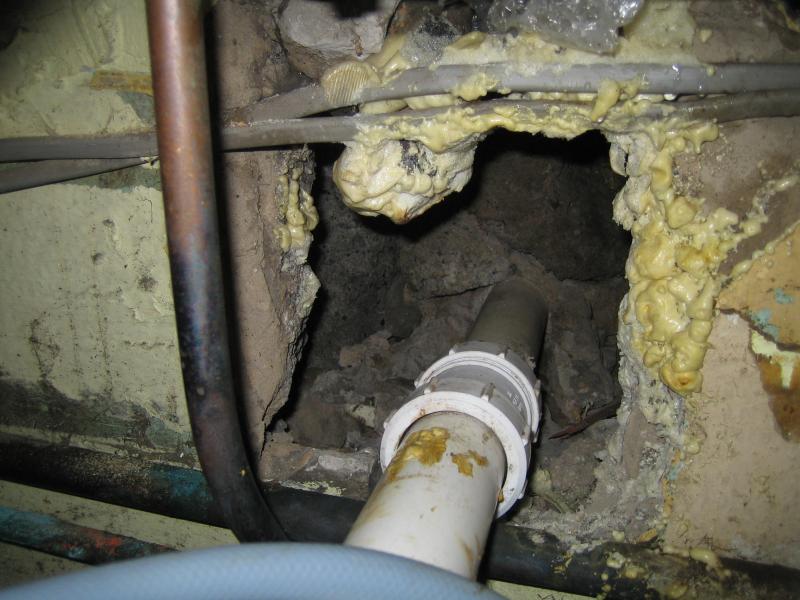 How to fill kitchen waste pipe gap? DIYnot Forums