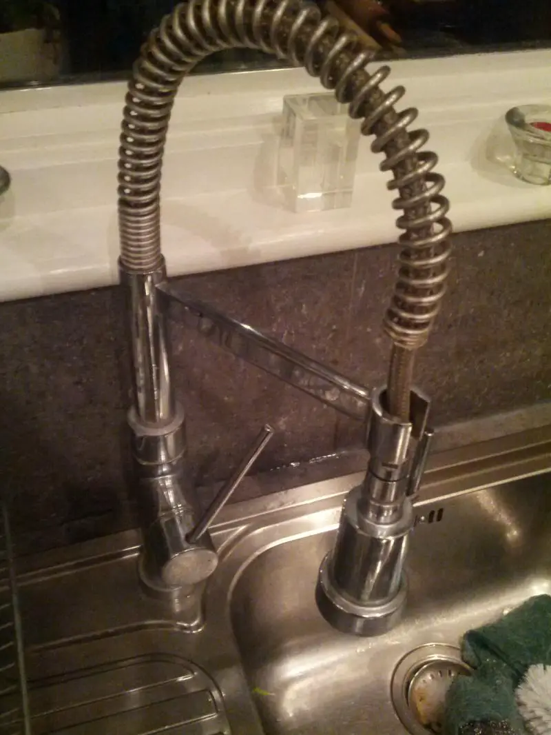 Help, handle fell off kitchen sink tap! | DIYnot Forums