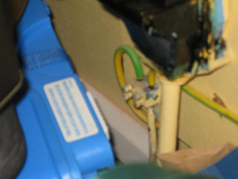 New ceiling light fitting I have no earth! DIYnot Forums