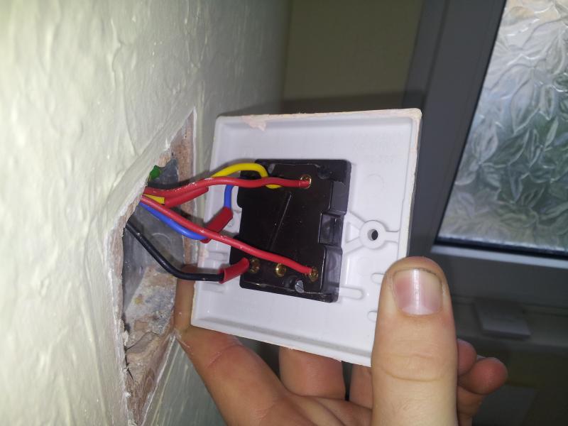 Help please, double light switch rewiring | DIYnot Forums