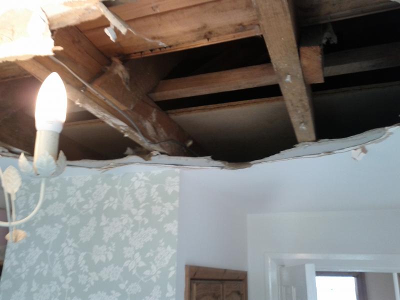 Best Way To Repair Large Hole In Ceiling Diynot Forums