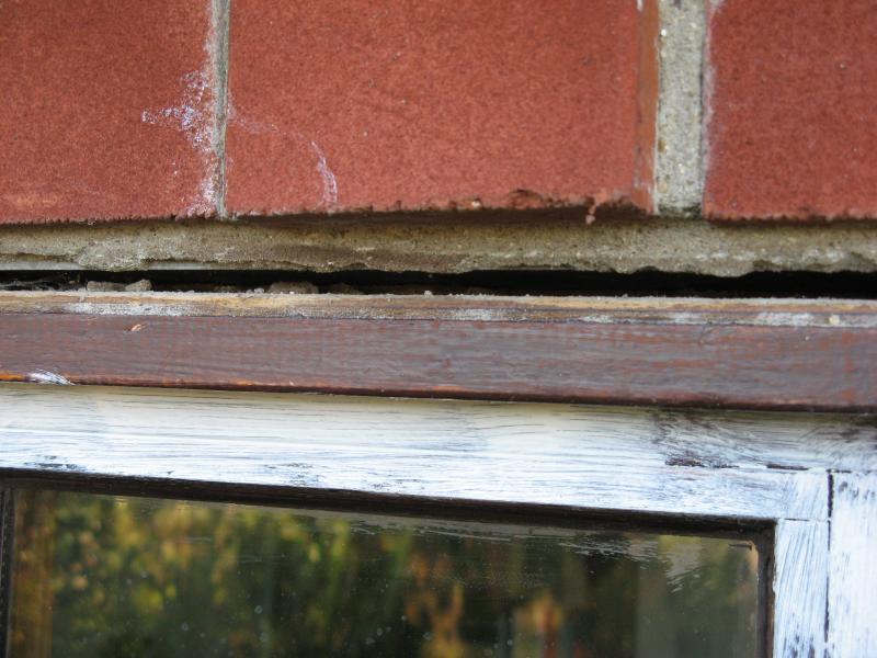 How to fill (and what to use) around window frames? DIYnot Forums