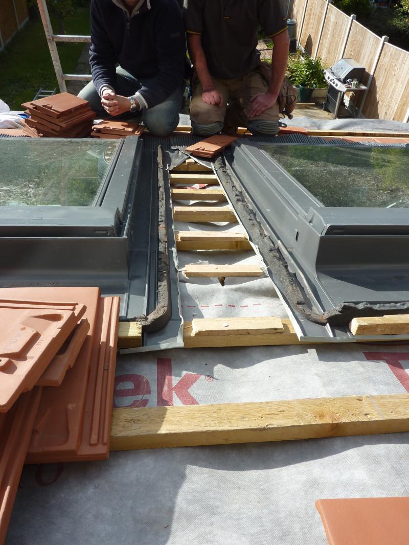 Leaking 15 degree roof with Velux windows and Sandtoft 20/20 DIYnot