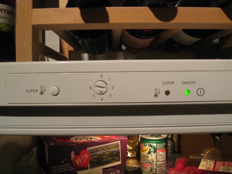 problem with our fridge/freezer no manual HELP! DIYnot Forums