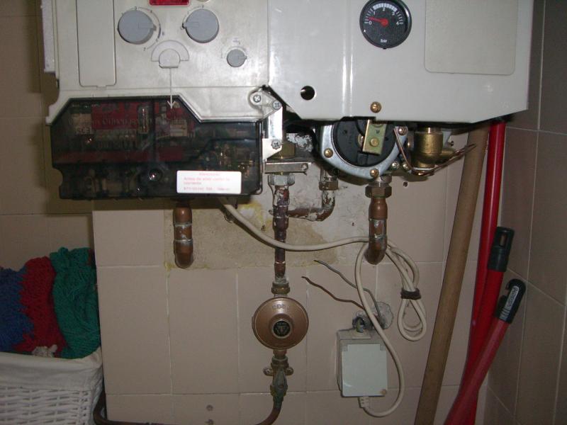 Spanish Plumbing issue | DIYnot Forums