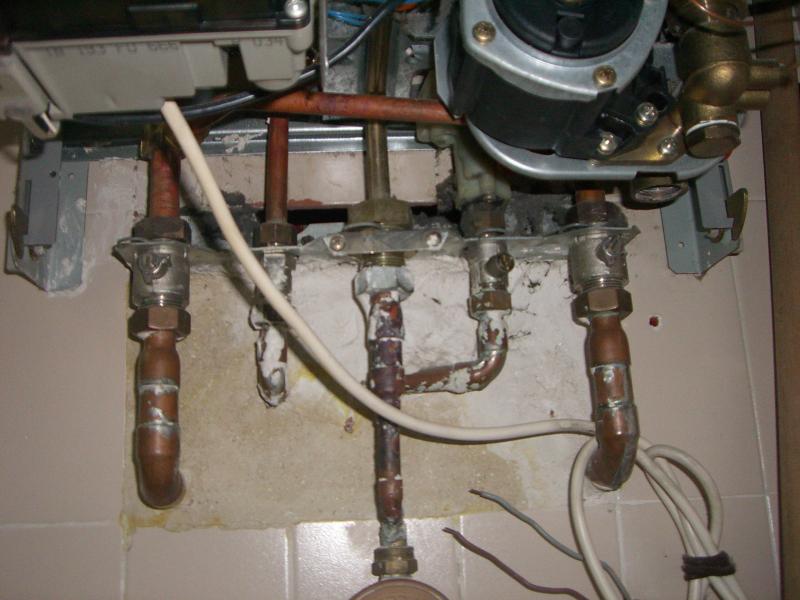 Spanish Plumbing issue | DIYnot Forums