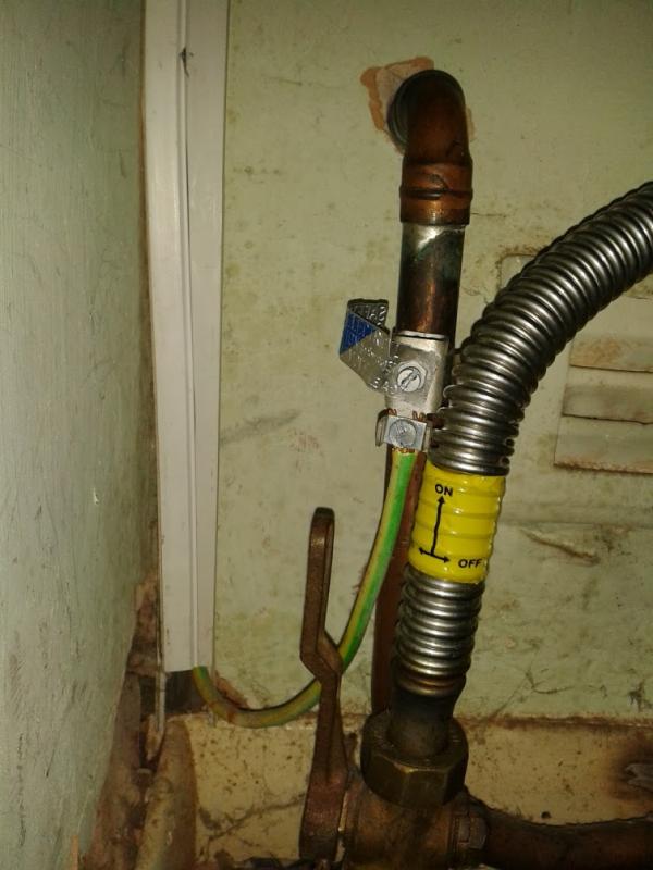 Water Gas Pipes Earth Bonding DIYnot Forums