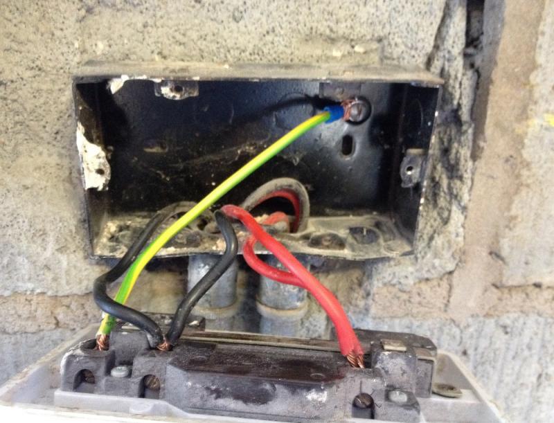 Metal Conduit Used As Earth DIYnot Forums