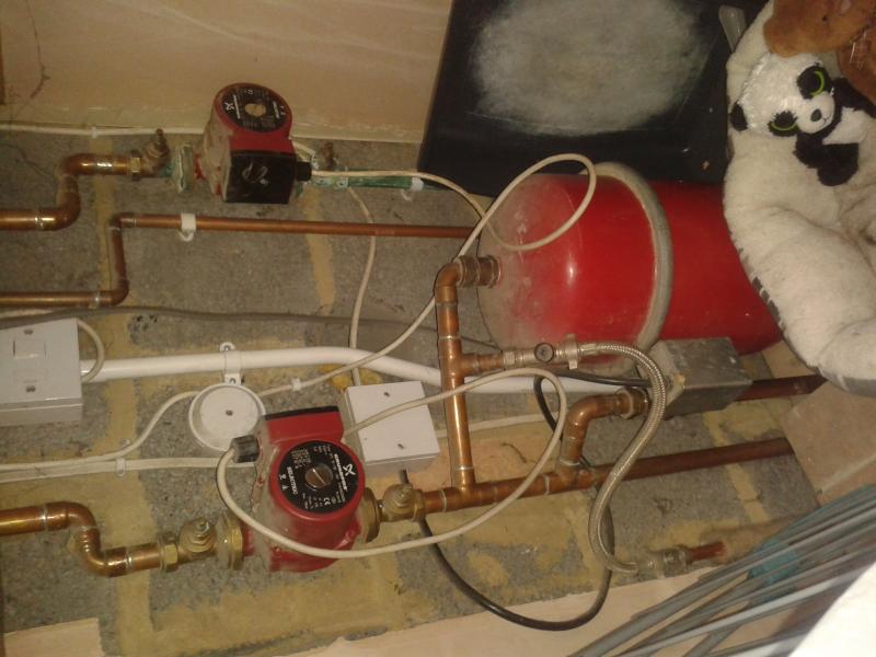 2 pumps on heating system | DIYnot Forums