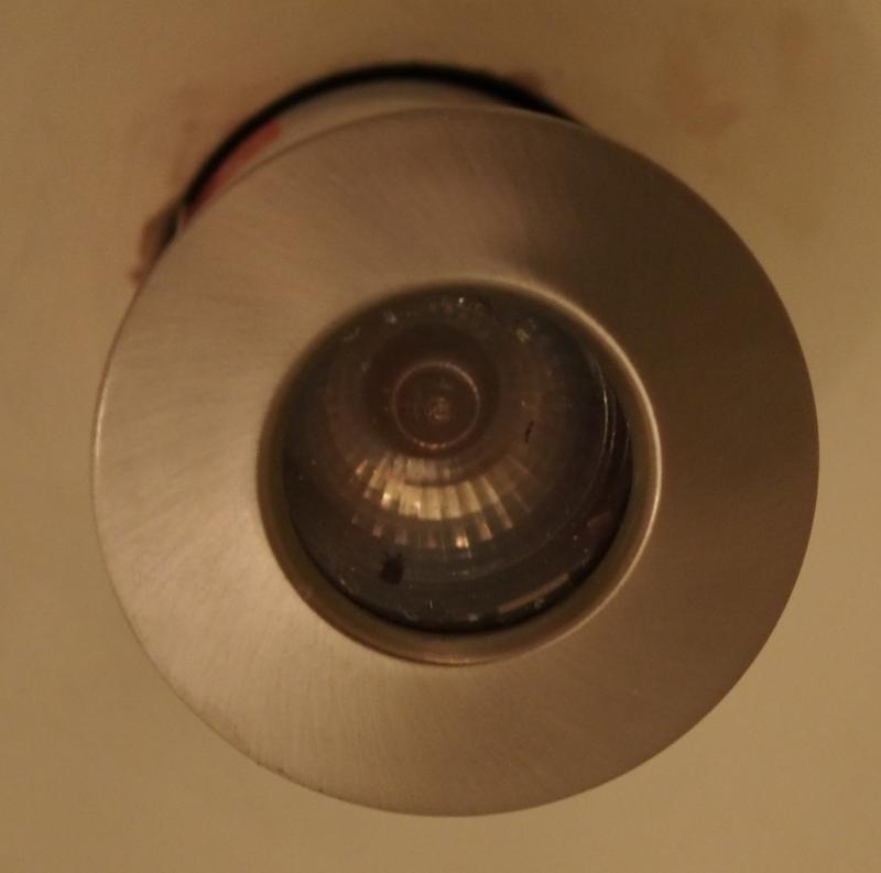 Changing A Bulb In Sealed Bathroom Downlight Diynot Forums - Change Bulb In Ceiling Spotlight
